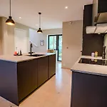 Central Apartment Daire *