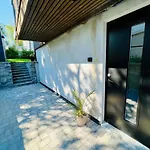 Central Apartment *